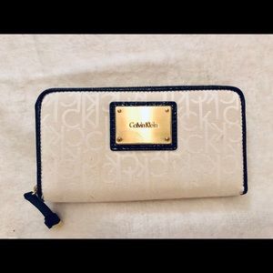 Calvin Klein Accordion Wallet in White